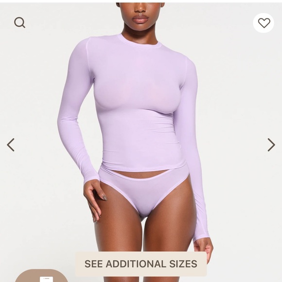 SKIMS Fits Everybody Long Sleeve T Shirt - Picture 6 of 7